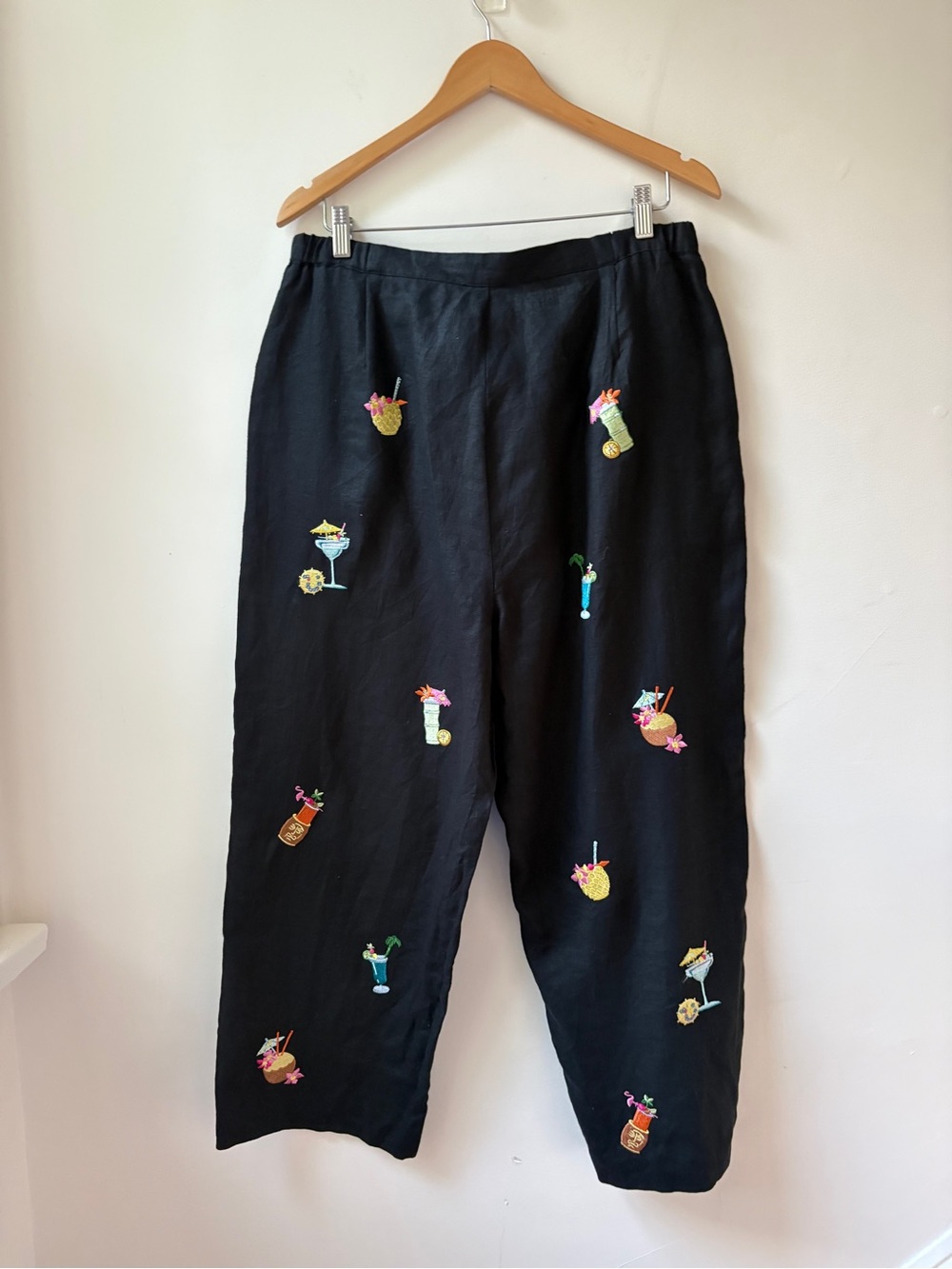 Linen Embroidered Cocktail Cropped Pants - Picture 11 of 12